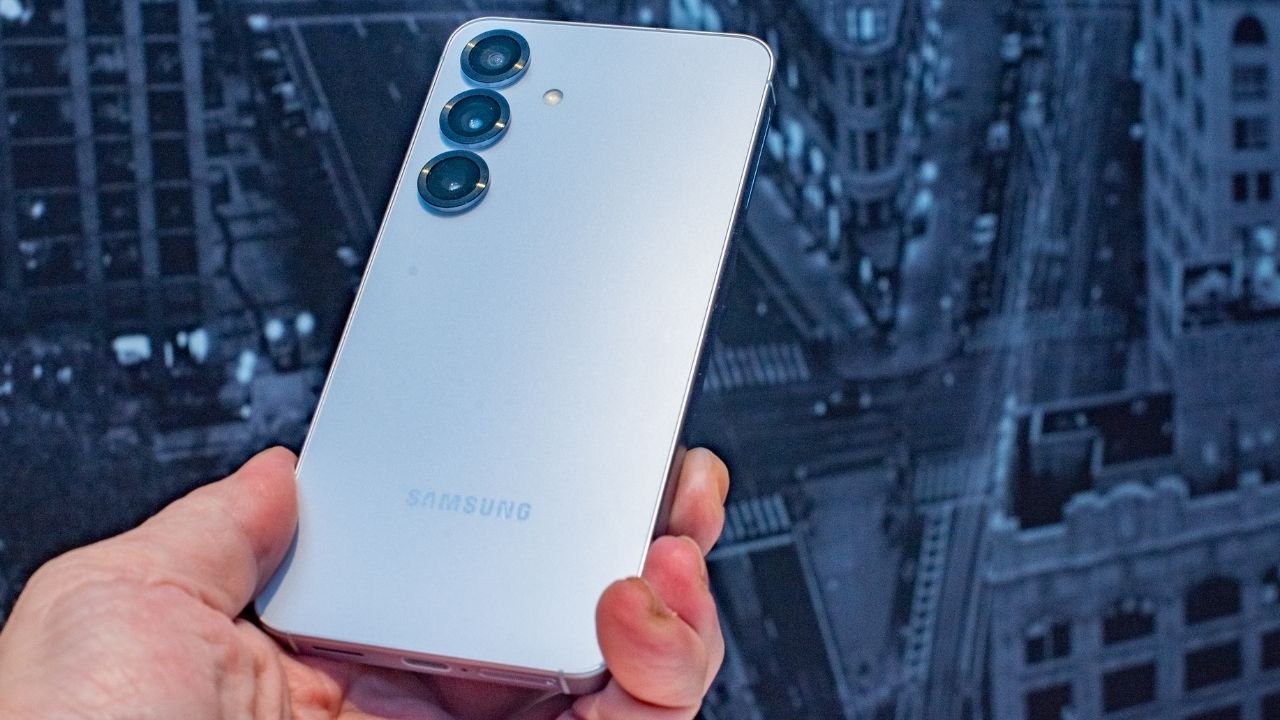 Galaxy S26 Pro Leak Reveals Stunning Design